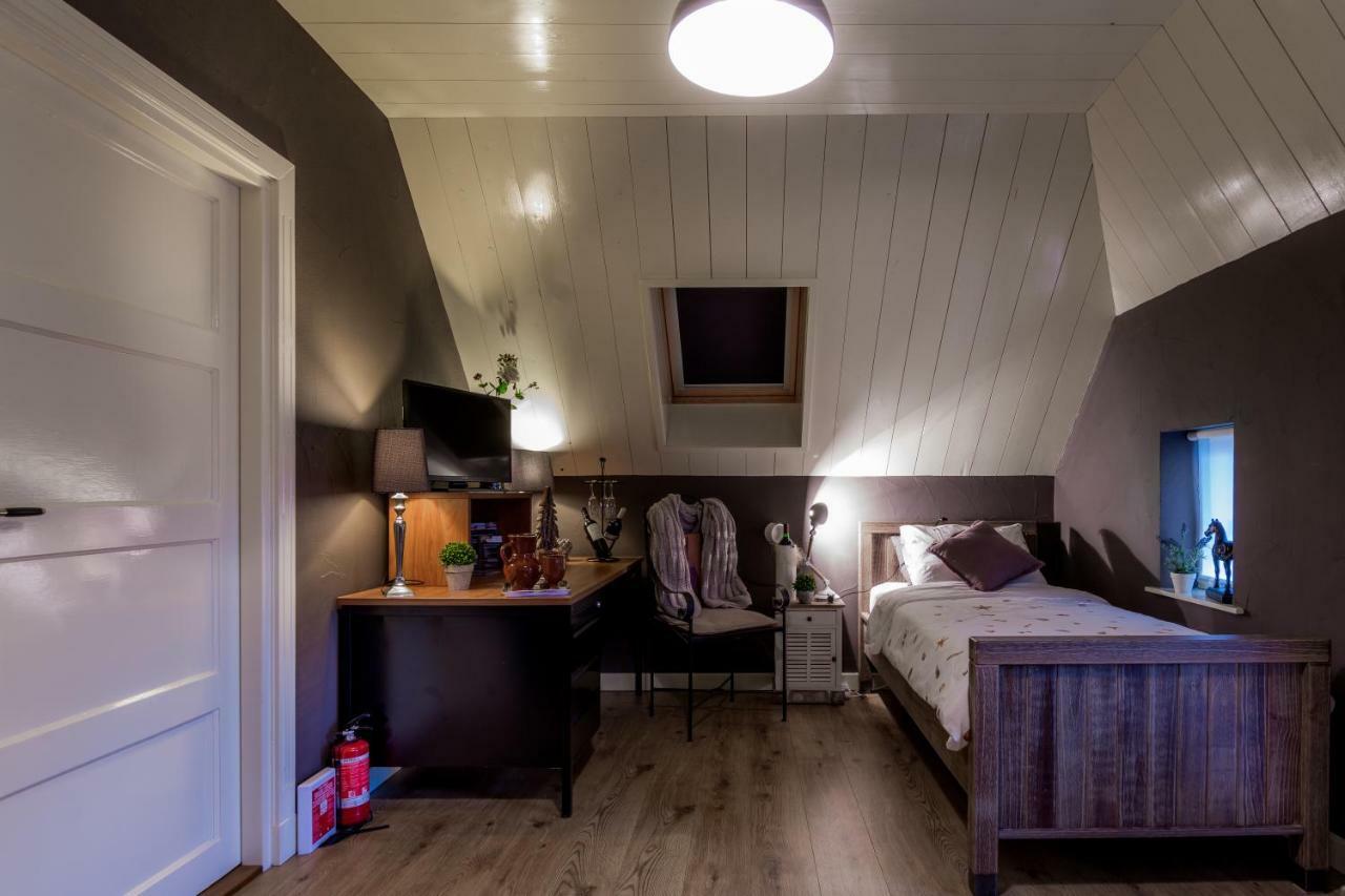 Bed En Breakfast Gees Exterior photo